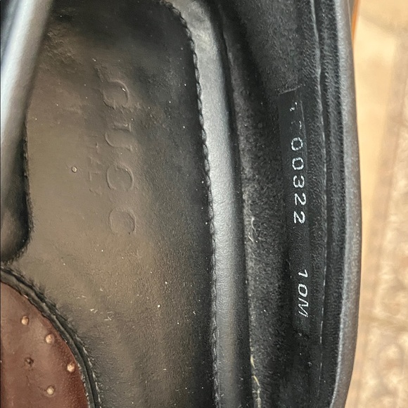 Gucci Black Leather Women's Horsebit Loafers with Gold Hardware - Picture 10 of 14